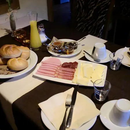 Steakhouse Fieg Han/Misafirhane *